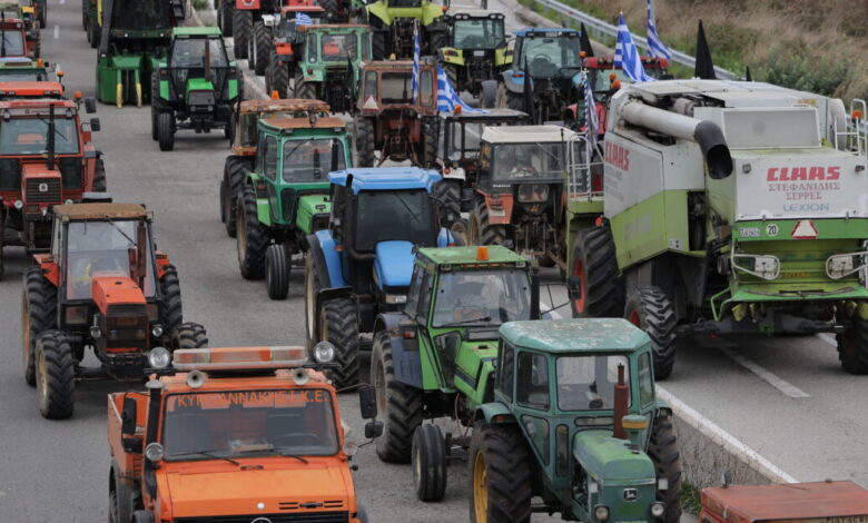 Το-«στοίχημα»-της-κυβέρνησης-για-Χριστούγεννα-με-ανοιχτούς-δρόμους-χωρίς-μπλόκα:-Τα-αιτήματα-των-αγροτών,-ο-Τσιάρας-και-το-μήνυμα-Μητσοτάκη