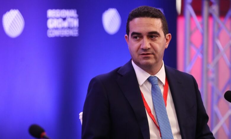 Μιχάλης-Κατρίνης:-Δίωξη-για-3-πλημμελήματα-στον-16χρονο-γιο-του-που-οδηγούσε-χωρίς-δίπλωμα