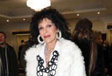 Σοφία-Βόσσου:-«Ο-Βασίλης-Καρράς-δεν-ήταν-διασκεδαστής,-ήταν-ο-καλλιτέχνης-που-άγγιξε-την-ψυχή-όλου-του-κόσμου»