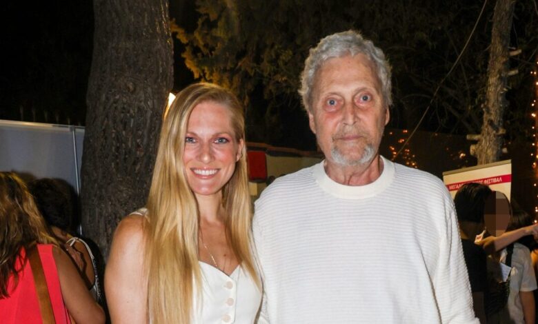 Αλμπέρτο-Εσκενάζυ:-Η-σύζυγός-του-Μαίρη,-μιλά-για-τον-θάνατό-του-–-«Όλοι-όσοι-τον-αγαπούσαν-ήταν-εκεί-τα-ξημερώματα»