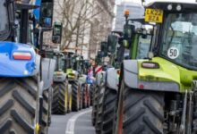 Και-οι-Βρετανοί-αγρότες-με-τρακτέρ-στους-δρόμους-του-Λονδίνου