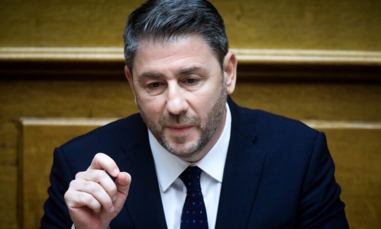 Ανδρουλάκης:-Η-κυβέρνηση-είναι-κυβέρνηση-«βουτηγμένη-στην-ανυποληψία,-την-αποτυχία-και-τη-διαφθορά»-–