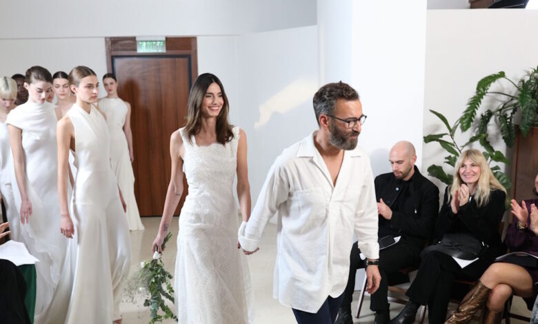 Άγγελος-Μπράτης:-«Αν-η-Ηλιάνα-Παπαγεωργίου-δεν-αποφασίσει-τον-μήνα-του-γάμου-πώς-θα-ράψω-νυφικό;»