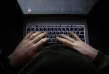 Συνελήφθη-49χρονος-που-εξυμνούσε-την-κακοποίηση-κατά-γυναικών-στα-social-media-–-Κατηγορείται-για-προτροπή-σε-αυτοκτονία-σε-live-μετάδοση