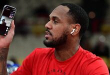 Ο-Μόντε-Μόρις-πήρε-βιντεοκλήση-τη-μητέρα-του-και-της-έδειξε-το-ΣΕΦ-στο-Ολυμπιακός-–-Βαλένθια