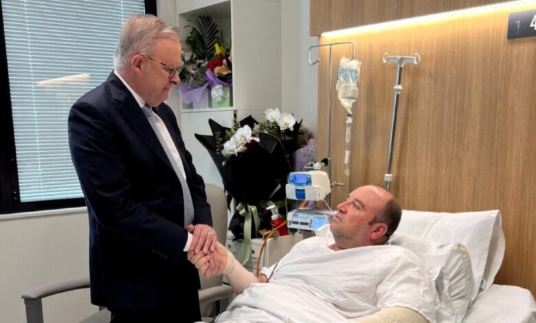 Σίδνεϊ:-Κινδυνεύει-να-χάσει-το-χέρι-του-ο-ήρωας-της-επίθεσης-–-«Πάω-να-τους-σώσω»-είπε-πριν-ακινητοποιήσει-τον-δράστη