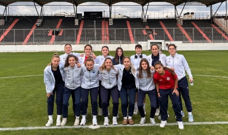 Κύπελλο-Ελλάδας-Γυναικών:-Με-την-Αγία-Παρασκευή-στο-στάδιο-τα-Τρίκαλα-2011