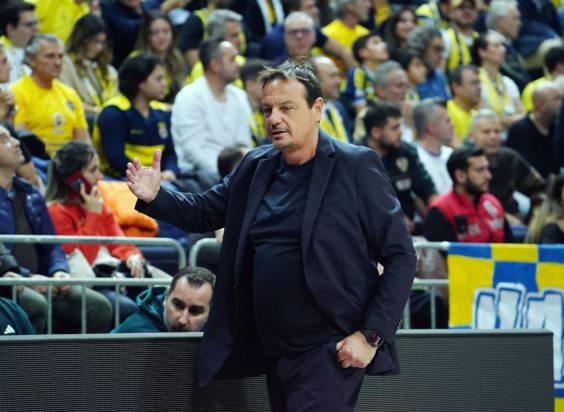 Αταμάν:-Ξέσπασε-μετά-τη-νίκη-του-Παναθηναϊκού-για-τα-συνθήματα-των-οπαδών-της-Φενέρμπαχτσε-–-«10.000-αμόρφωτοι-Τούρκοι-έβριζαν-τη-μάνα-μου»