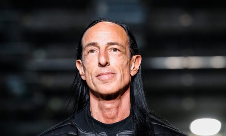 Ο-rick-owens-σταματάει-τη-χρήση-γούνας-ζώων-στις-συλλογές-του-μετά-από-εκστρατεία-διαμαρτυρίας