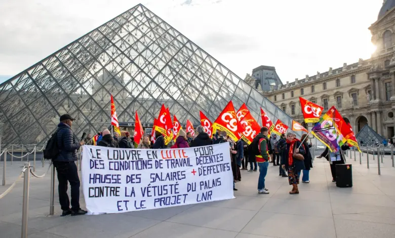 Το-Λούβρο-απεργεί-επ’-αόριστον