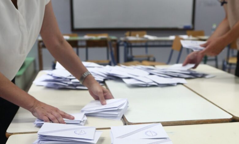 Δημοσκοπήσεις:-Από-15,1%-μέχρι-16,1%-το-προβάδισμα-της-ΝΔ-–-Με-τους-αγρότες-οι-πολίτες,-ρίχνουν-αρνητική-«ψήφο»-σε-Τσίπρα-και-Σαμαρά