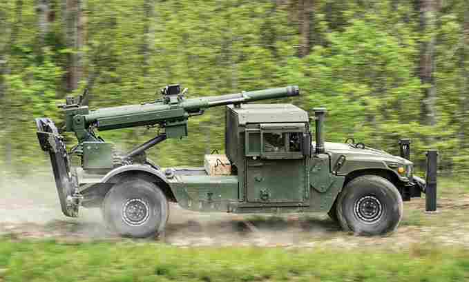 Κοσσυφοπέδιο:-Ψωμί-δεν-είχε,-ραπανάκια-για-την-όρεξη-αγοράζει-(αμερικανικά-πυροβόλα)