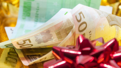 ΔΥΠΑ:-Από-σήμερα-η-προπληρωμή-για-επιδόματα,-παροχές-και-Δώρο-Χριστουγέννων