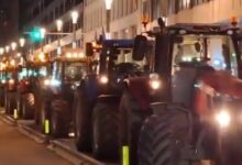 Βρυξέλλες:-Αγρότες-απέκλεισαν-τη-λεωφόρο-μπροστά-από-την-Κομισιόν-–-Με-πάνω-από-1.000-τρακτέρ-θα-ενισχυθεί-το-μπλόκο