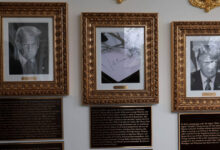 Σάλος-με-τον-«Τοίχο-της-ντροπής»-στον-Λευκό-Οίκο-δια-χειρός-Τραμπ:-Ο-«Κοιμισμένος-Τζο-ήταν-ο-χειρότερος-πρόεδρος-στην-ιστορία»