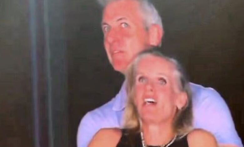 Σπάει-τη-σιωπή-της-η-διευθύντρια-hr-που-έγινε-viral-από-την-kiss-cam-των-coldplay:-«Στιγμιαίο-λάθος-μετά-από-αλκοόλ»