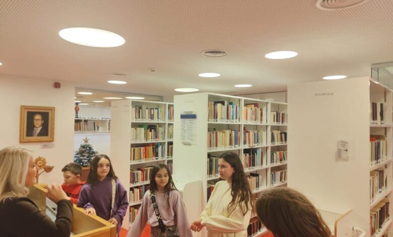 Γρίφοι,-δράση-και-χριστουγεννιάτικη-διάθεση-στη-Βιβλιοθήκη-Καλαμπάκας