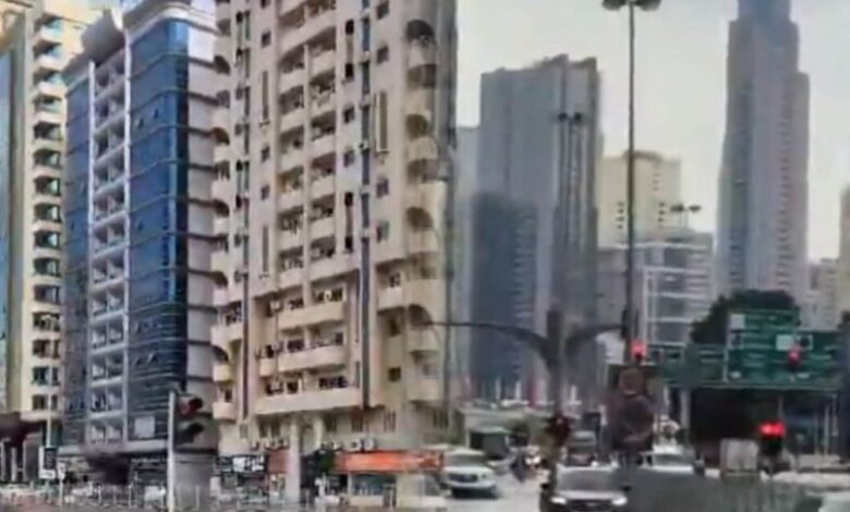 Κατακλυσμός-«χτυπά»-ξανά-τα-Εμιράτα:-Πλημμύρες-σε-Ντουμπάι-και-Άμπου-Ντάμπι-–-Δρόμοι-ποτάμια-και-ακυρώσεις-πτήσεων