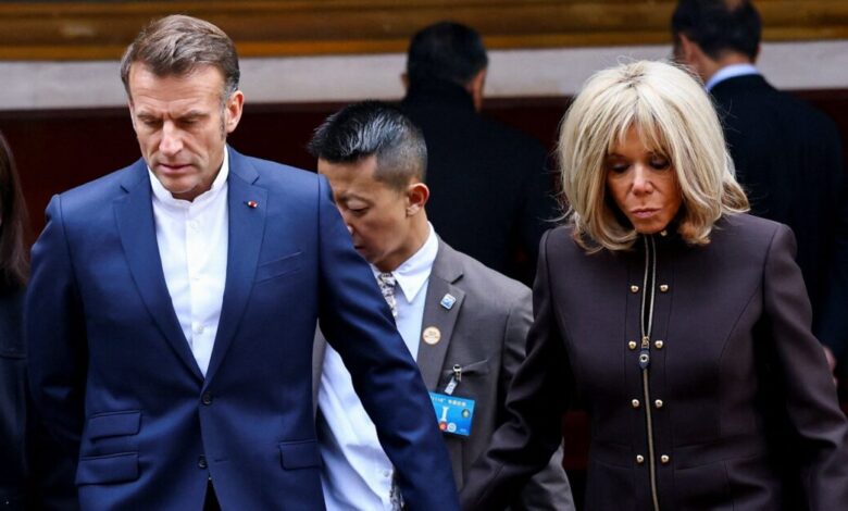 Γάλλοι-αγρότες-διαμαρτύρονται-έξω-από-την-εξοχική-κατοικία-του-Μακρόν-στο-Τουκέ