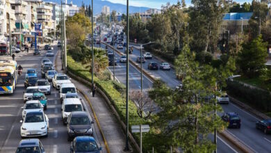 Κίνηση-στους-δρόμους:-Στο-«κόκκινο»-Κηφισός,-Κηφισίας-και-Αττική-Οδός-–-Καθυστερήσεις-και-στο-κέντρο-της-Αθήνας