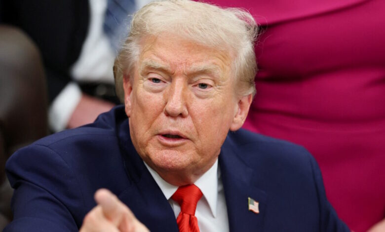 Ο-Ντόναλντ-Τραμπ-δεν-αποκλείει-να-ξεκινήσει-πόλεμος-στη-Βενεζουέλα:-«Ο-Μαδούρο-ξέρει-ακριβώς-τι-θέλω»