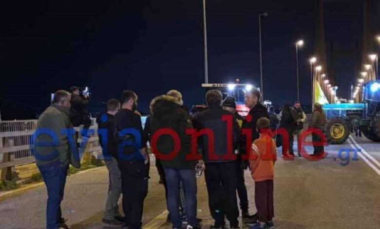Οι-αγρότες-απέκλεισαν-την-υψηλή-γέφυρα-της-Χαλκίδας