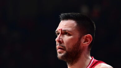 Ο-Κώστας-Παπανικολάου-αποχώρησε-με-αίματα-στο-πρόσωπο-από-το-Ολυμπιακός-–-Βιλερμπάν