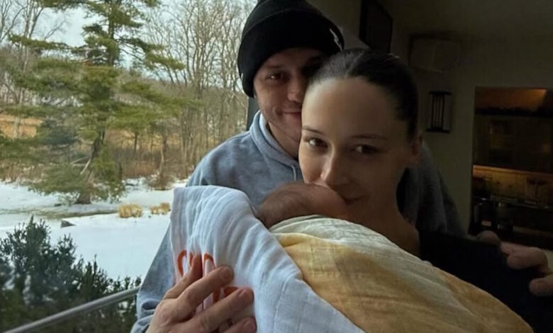 Ο-Πιτ-Ντέιβιντσον-έγινε-πατέρας-για-πρώτη-φορά-–-Το-όνομα-που-θα-δώσει-στη-νεογέννητη-κόρη-του