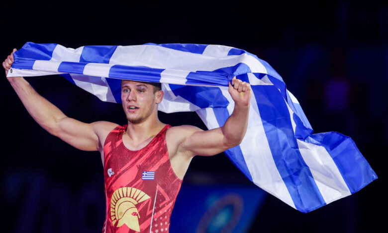 Ο-Γιώργος-Κουγιουμτσίδης πήρε-το-βραβείο history-makers-of-the-year