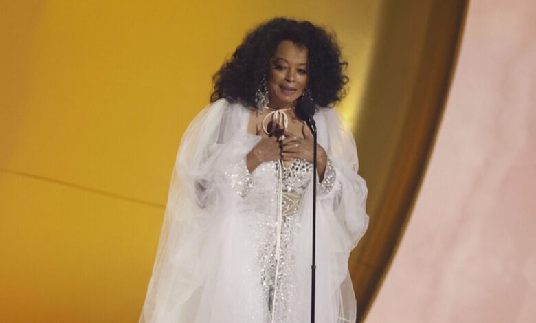 Η-Νταϊάνα-Ρος-κάνει-ντεμπούτο-σε-νέο-billboard-chart-με-το-κλασικό-τραγούδι-της-«upside-down»