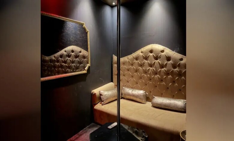 Έφοδος-του-ελληνικού-fbi-σε-στριπτιτζάδικα-στην-Καλλιθέα:-Συνελήφθησαν-5,-δείτε-φωτογραφίες-και-βίντεο