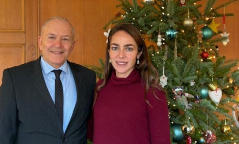 Μιχαηλίδου-–-Γκίκας:-Συνάντηση-για-την-ενίσχυση-της-οικογένειας-και-της-γονεϊκότητας-στη-νησιωτική-Ελλάδα