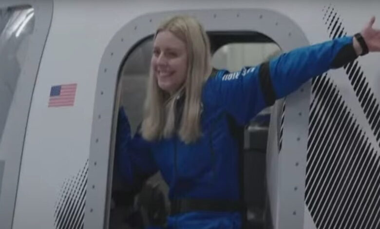 Ιστορική-εκτόξευση-πυραύλου-στις-ΗΠΑ:-Ο-πρώτος-άνθρωπος-σε-αναπηρικό-αμαξίδιο-ταξίδεψε-στο-διάστημα