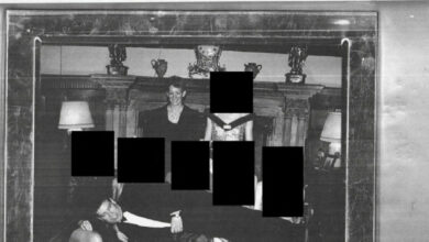 Νέα-φωτογραφία-«καίει»-τον-πρίγκιπα-Άντριου-για-το-σκάνδαλο-Επστάιν:-Το-πάρτι-με-τα-ναρκωτικά-στο-εξοχικό-της-βασίλισσας