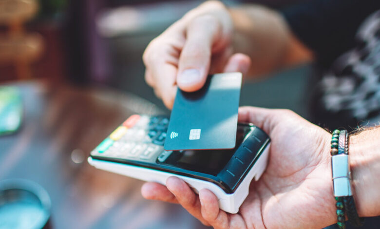 pos,-iris-και-mydata-συρρίκνωσαν-τη-φοροδιαφυγή-για-το-2025:-Τι-συμβαίνει-με-το-«κενό»-ΦΠΑ