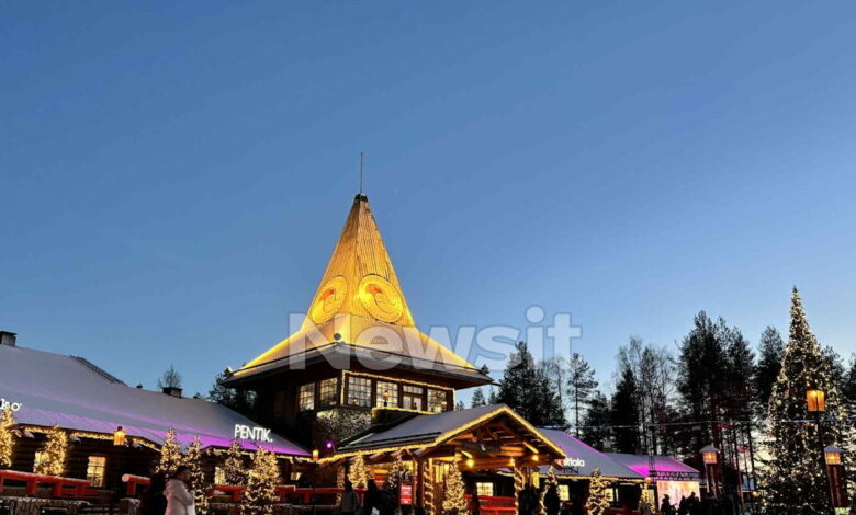 Ροβανιέμι:-Το-καμένο-χωριό-που-έγινε-παγκόσμιο-brand-–-Το-σπίτι-του-Άη-Βασίλη-και-το-σύμβολο-των-Χριστουγέννων