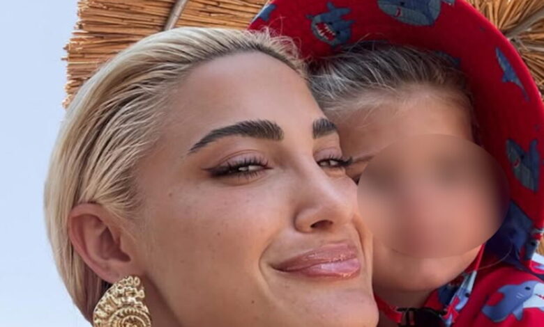 Ιωάννα-Τούνη:-«Από-αυτή-τη-χρονιά,-κρατάω-αυτό»-–-Οι-τρυφερές-φωτογραφίες-με-τον-γιο-της