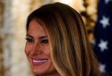 Η-βασίλισσα-Ράνια-της-Ιορδανίας-στο-πλευρό-της-Μελάνια-Τραμπ-στο-νέο-ντοκιμαντέρ-«melania»-της-amazon