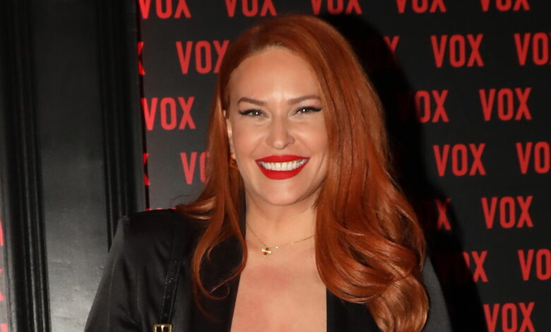 Σίσσυ-Χρηστίδου:-«Αγκάλιασα-μία-κυρία-στο-αεροδρόμιο-που-έκλαιγε-γιατί-έφευγε-το-παιδί-της-–-Τρόμαξε-γιατί-δεν-με-ήξερε»