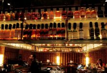 Έφοδος-της-Αστυνομίας-σε-νυχτερινό-κέντρο-στο-Περιστέρι-που-σέρβιρε-αλκοόλ-σε-ανήλικους-–-Μια-σύλληψη