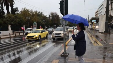 Καιρός-αύριο:-Τοπικές-βροχές-και-καταιγίδες-σε-Αττική-και-σε-νησιά-–-Δεν-ξεπερνά-τους-18-βαθμούς-η-θερμοκρασία