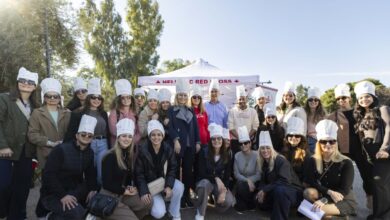 Η-coca-cola-και-ο-Ελληνικός-Ερυθρός-Σταυρός-μαζί-αυτά-τα-Χριστούγεννα:-Μια-μεγάλη-αγκαλιά-για-τους-συνανθρώπους-μας-που-έχουν-ανάγκη