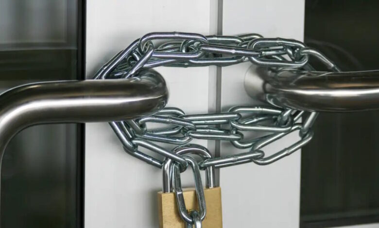 ΑΑΔΕ:-«Λουκέτο»-και-πρόστιμο-20.000-ευρώ-σε-κλαμπ-στον-Κεραμεικό-για-φοροδιαφυγή