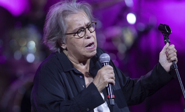 Δήμητρα-Γαλάνη:-Έχουμε-κακή-τραπ,-που-γίνεται-με-ευτελή-υλικά