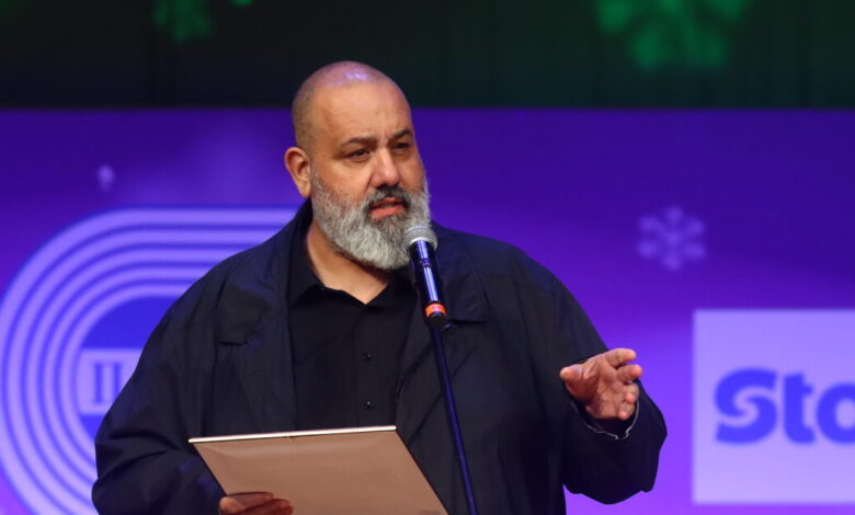 Καραπαπάς-στα-βραβεία-ΠΣΑΤ:-«Ο-Ολυμπιακός-είναι-ο-μεγαλύτερος-πολυαθλητικός-σύλλογος,-με-δεύτερη-την-Μπαρτσελόνα-και-τρίτη-τη Μπενφίκα»