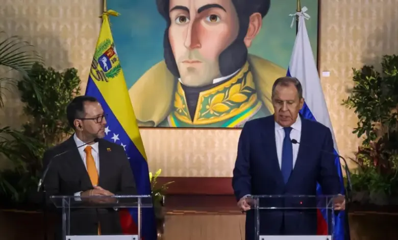 Με-τον-υπουργό-Εξωτερικών-της-Βενεζουέλας-συνομίλησε-ο-Σεργκέι-Λαβρόφ