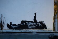 Νέο-γκράφιτι-του-banksy-εμφανίστηκε-σε-τοίχο-στο-Λονδίνο