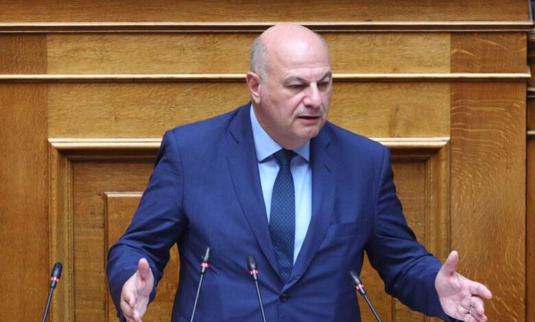 Τσιάρας:-«Η-κυβέρνησή-μας-ήταν,-είναι-και-θα-είναι-εδώ-για-να-στηρίζει-τον-αγροτικό-κόσμο»