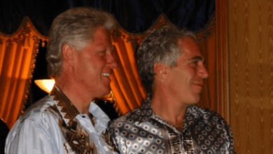 Τραμπ:-«Τρομερό-ότι-δημοσιεύτηκαν-οι-φωτογραφίες-του-Κλίντον-από-τον-φάκελο-του-Επστάιν-–-Πάντα-τα-πηγαίναμε-καλά,-τον-σέβομαι»