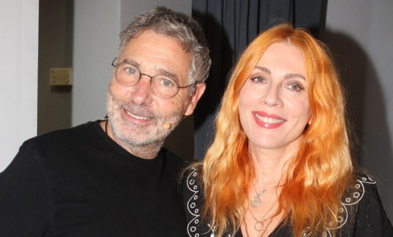 Η-Σμαράγδα-Καρύδη-και-ο-Θοδωρής-Αθερίδης-χώρισαν-μετά-από-23-χρόνια-σχέσης